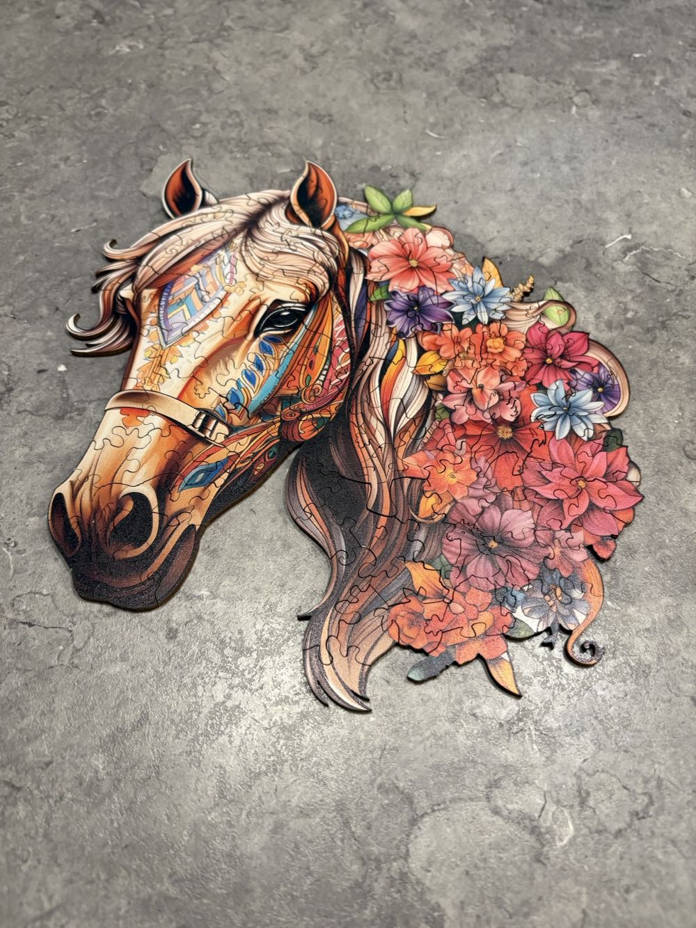 Gentle Horse - Wood Bests puzzle collectible - Main Image 3