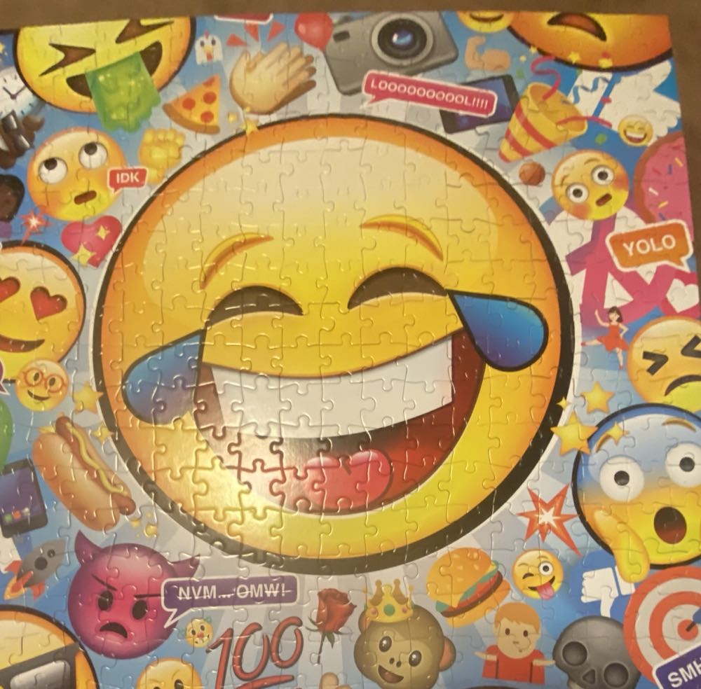 EMOJIS - Buffalo puzzle collectible - Main Image 2