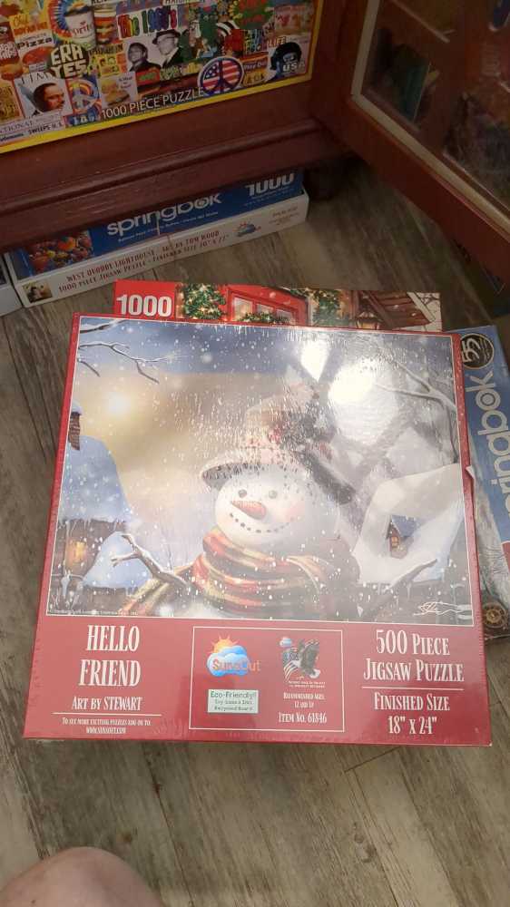 Sunsout Hello Friend  - SunsOut puzzle collectible [Barcode 796780618466] - Main Image 2