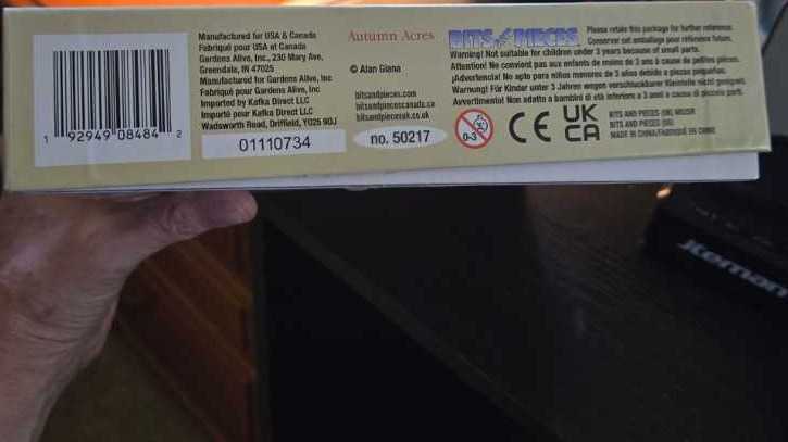 SOLD Autumn Acres - Bits And Pieces puzzle collectible [Barcode 036100002453] - Main Image 2