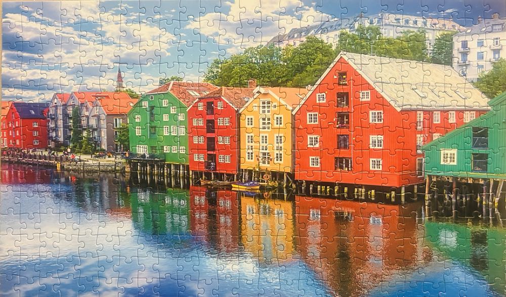 0194 Cra-Z-Art: Colorful Buildings In Trondheim Canal, Norway - Cra-Z-Art puzzle collectible [Barcode 4895145425438] - Main Image 2