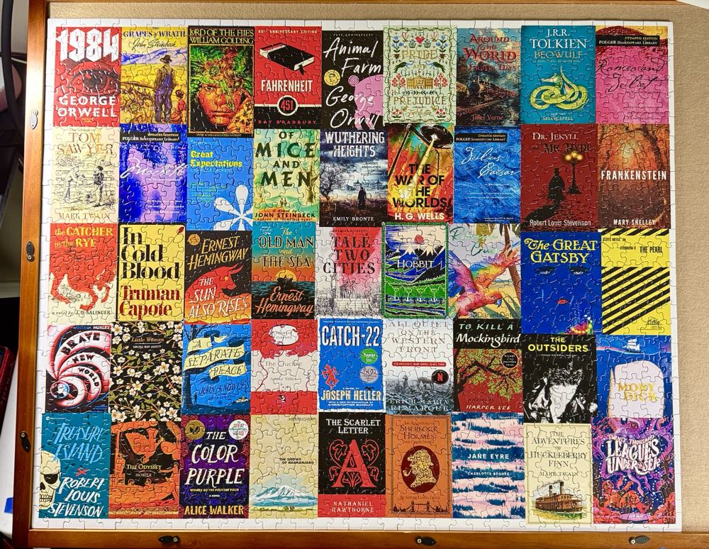 High School Classics ✅ - White Mountain puzzle collectible [Barcode 724819269112] - Main Image 2