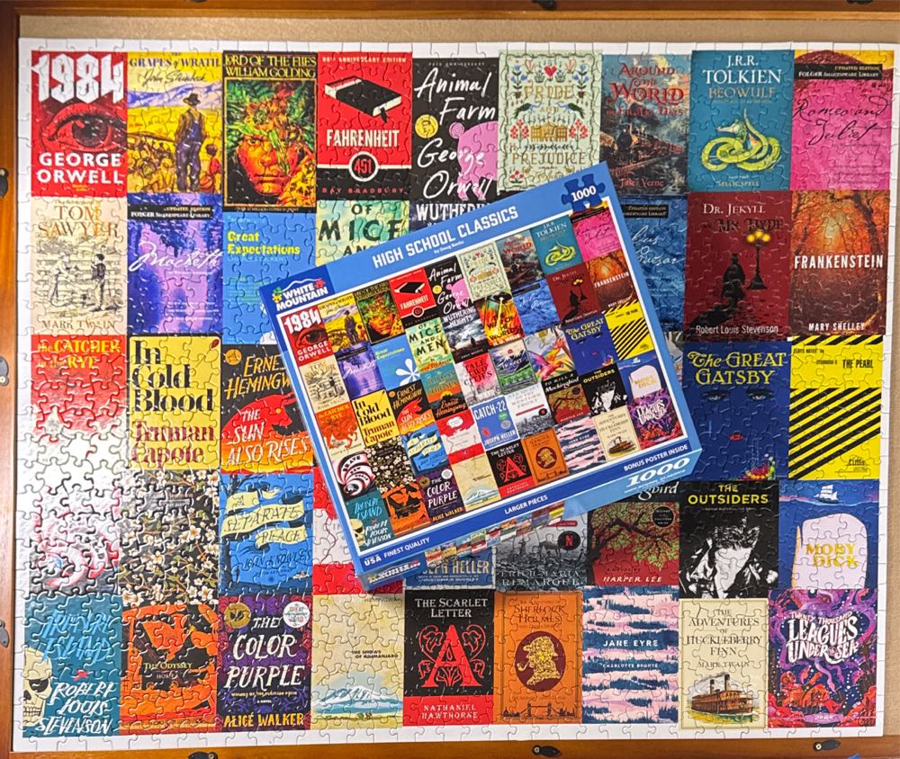 High School Classics ✅ - White Mountain puzzle collectible [Barcode 724819269112] - Main Image 3