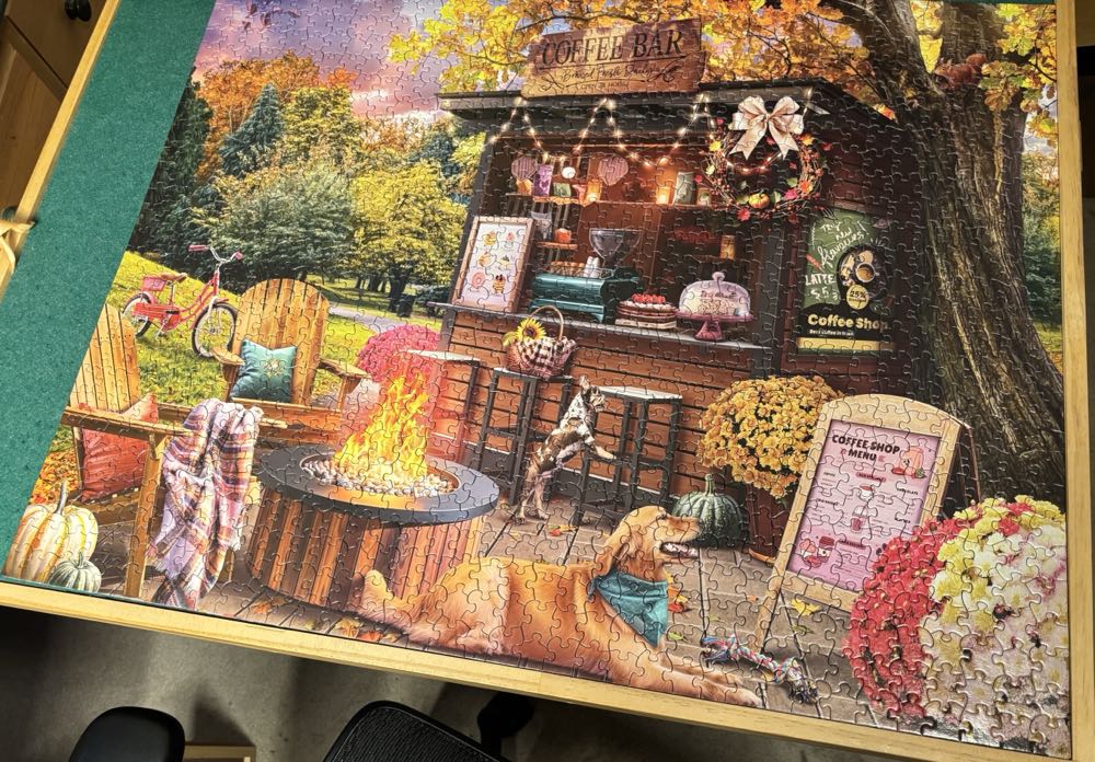 Parkside Coffee🆕🚪 - White Mountain puzzle collectible [Barcode 724819269327] - Main Image 5