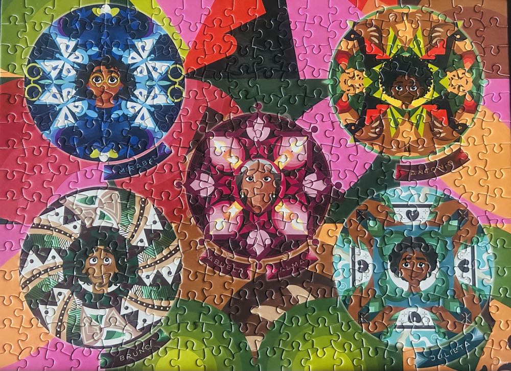 0227 Ceaco: Disney - Encanto Mandala Family - Ceaco puzzle collectible [Barcode 021081520379] - Main Image 2