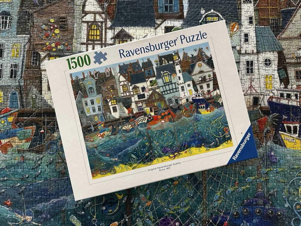 Harbour Of Wonders: A Bustling Fantasy Port - Ravensburger puzzle collectible [Barcode 4005555013983] - Main Image 4