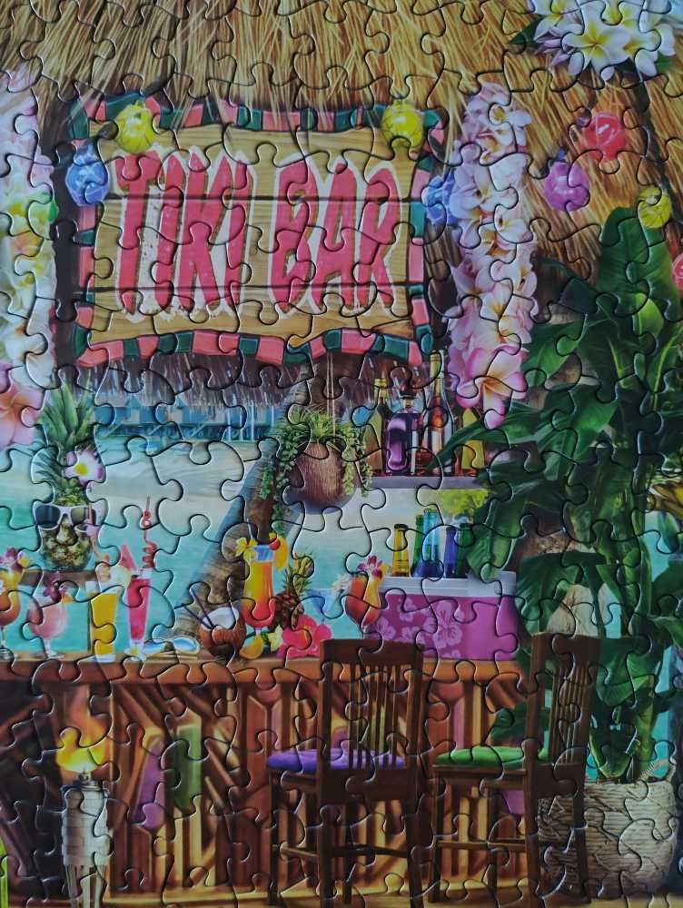Floating Tiki Bar  - White Mountain Puzzles puzzle collectible - Main Image 3