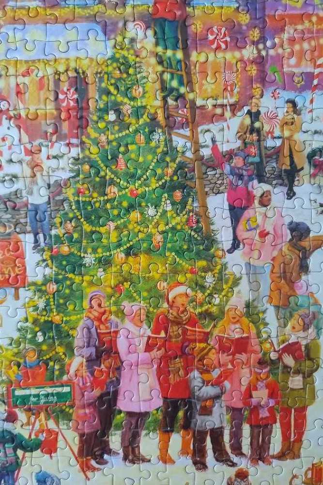 The Season For Giving - Gibsons puzzle collectible - Main Image 3