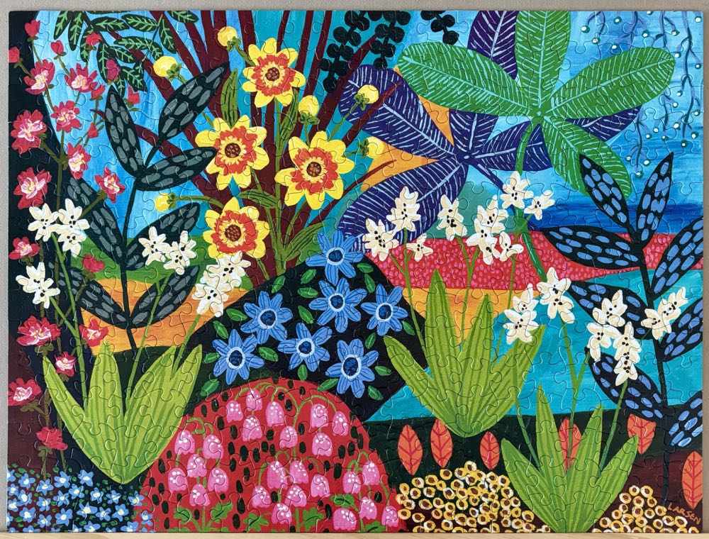 Fantasy Gardens - Ceaco puzzle collectible [Barcode 021081224758] - Main Image 2