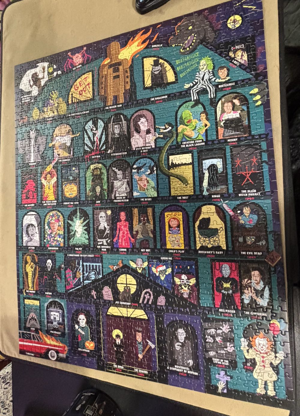 50 Must Watch Scary Movies - Chronicle Books puzzle collectible [Barcode 9781797237466] - Main Image 2