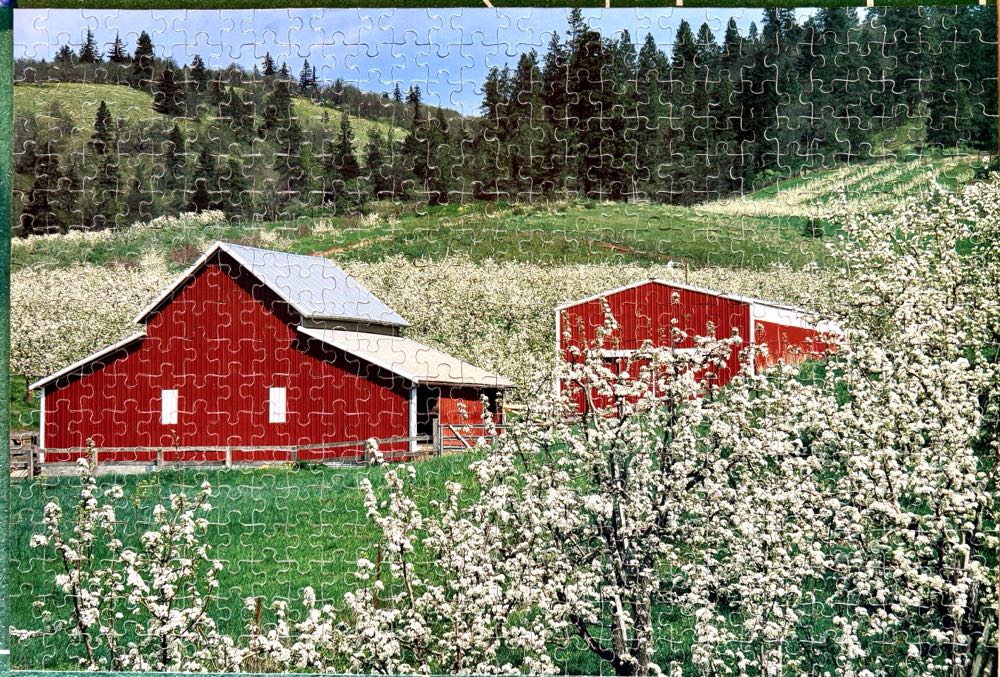 Hood River Valley, Oregon - Kodacolor puzzle collectible [Barcode 072348888886] - Main Image 2