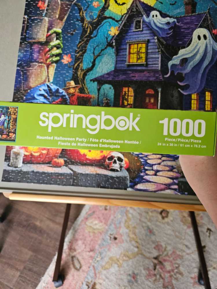 Haunted Halloween Party - Springbok puzzle collectible [Barcode 091683112982] - Main Image 2