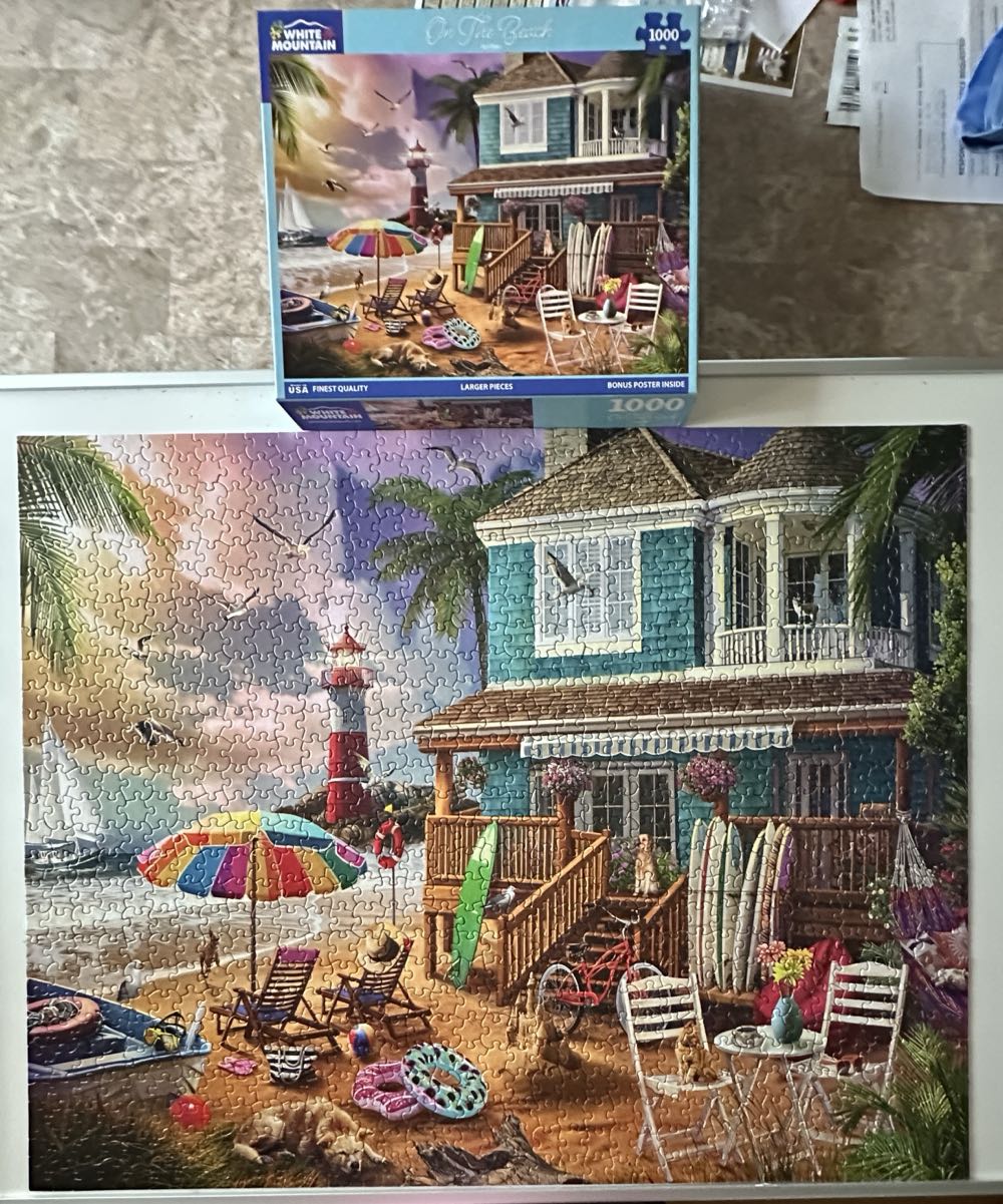 SOLD-On The Beach - White Mountain puzzle collectible [Barcode 724819269402] - Main Image 2
