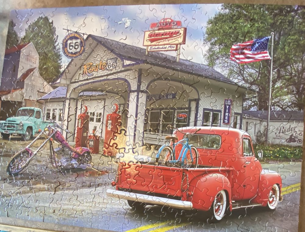 Nostalgic American Gas Station - Bits & Pieces puzzle collectible [Barcode 192949091543] - Main Image 2