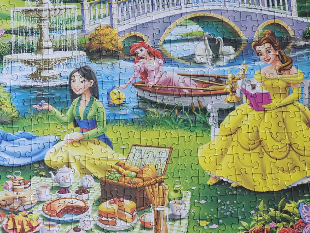 Disney Princess Picnic - Trefl puzzle collectible [Barcode 5900511109191] - Main Image 4