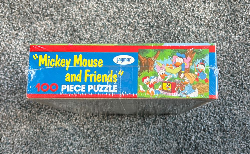 Mickey Mouse and Friends - Picnic - NEW - Jaymar puzzle collectible [Barcode 031716011035] - Main Image 4
