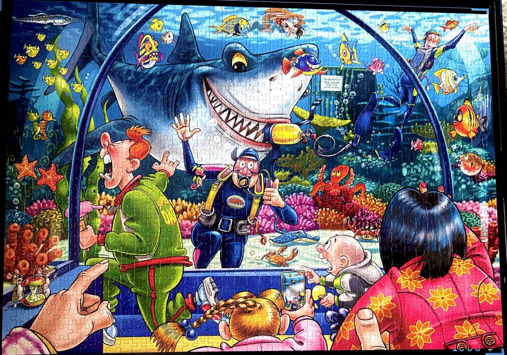 Wasgij Original Puzzle 43: Aquarium Antics! - Wasqij puzzle collectible - Main Image 3