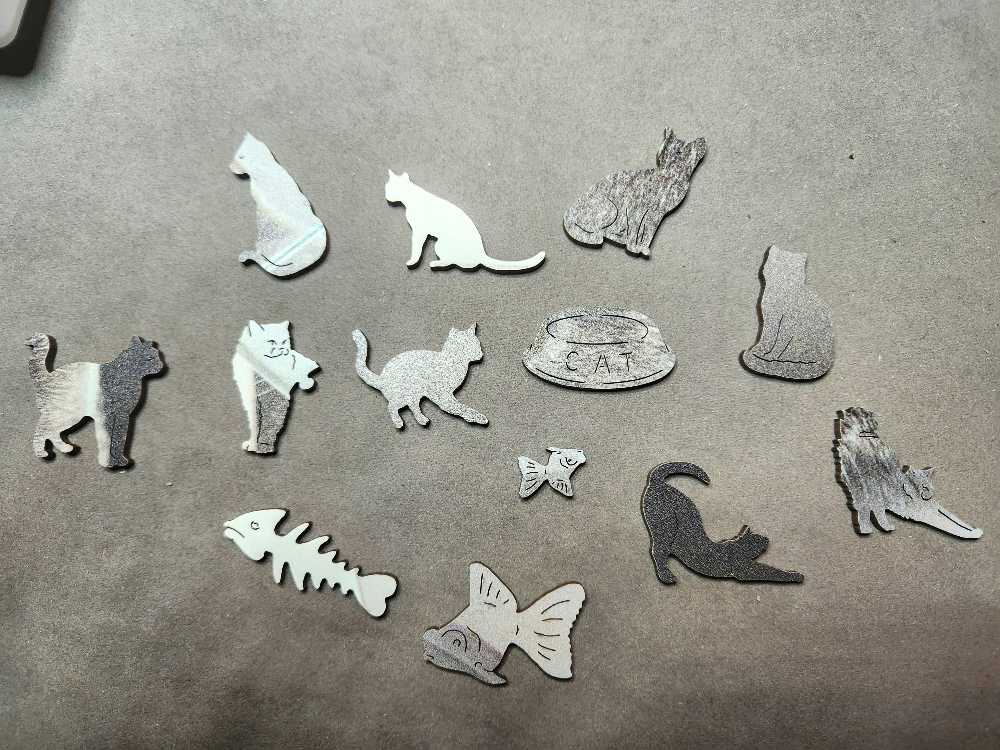 Just Looking - Wentworth Wooden Puzzles puzzle collectible [Barcode 6050265372644] - Main Image 2