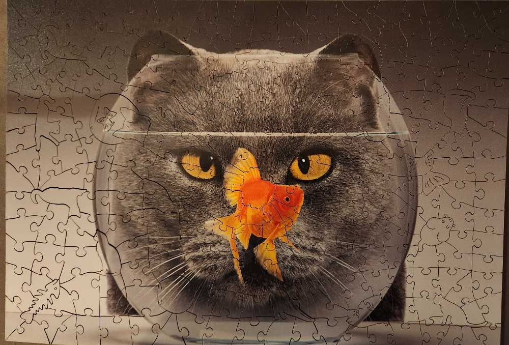 Just Looking - Wentworth Wooden Puzzles puzzle collectible [Barcode 6050265372644] - Main Image 3