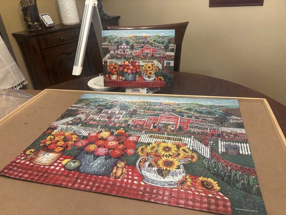 The Garden Inn - Springbok puzzle collectible - Main Image 2