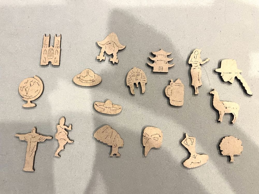 World Travel Guides - Wenthworth Wooden Puzzles puzzle collectible [Barcode 6050265354596] - Main Image 3