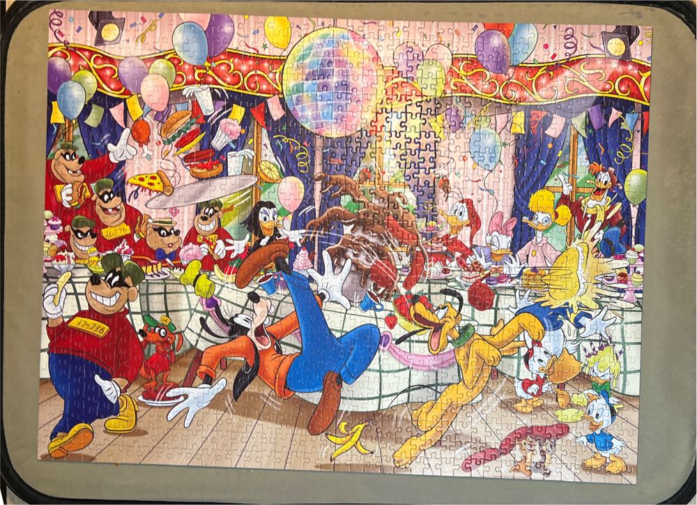 Jumbo Wasgij Original Disney Mickey’s Party Disney Piece Jigsaw Party!  puzzle collectible [Barcode 8721017604075] - Main Image 2