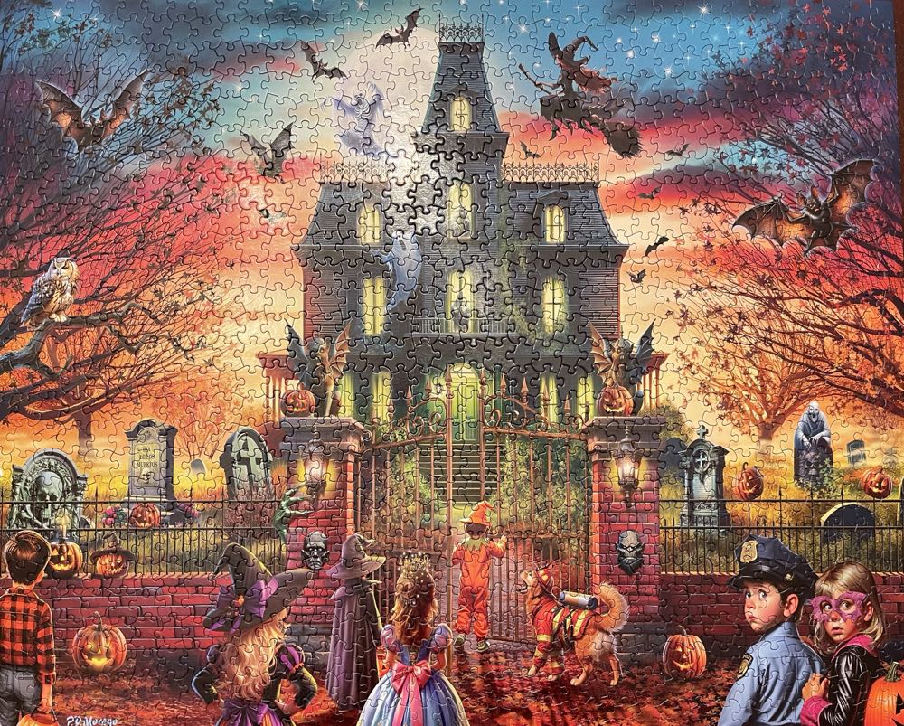 Fright House. NEW. ❤️🧩 - White Mountain puzzle collectible [Barcode 724819269457] - Main Image 2