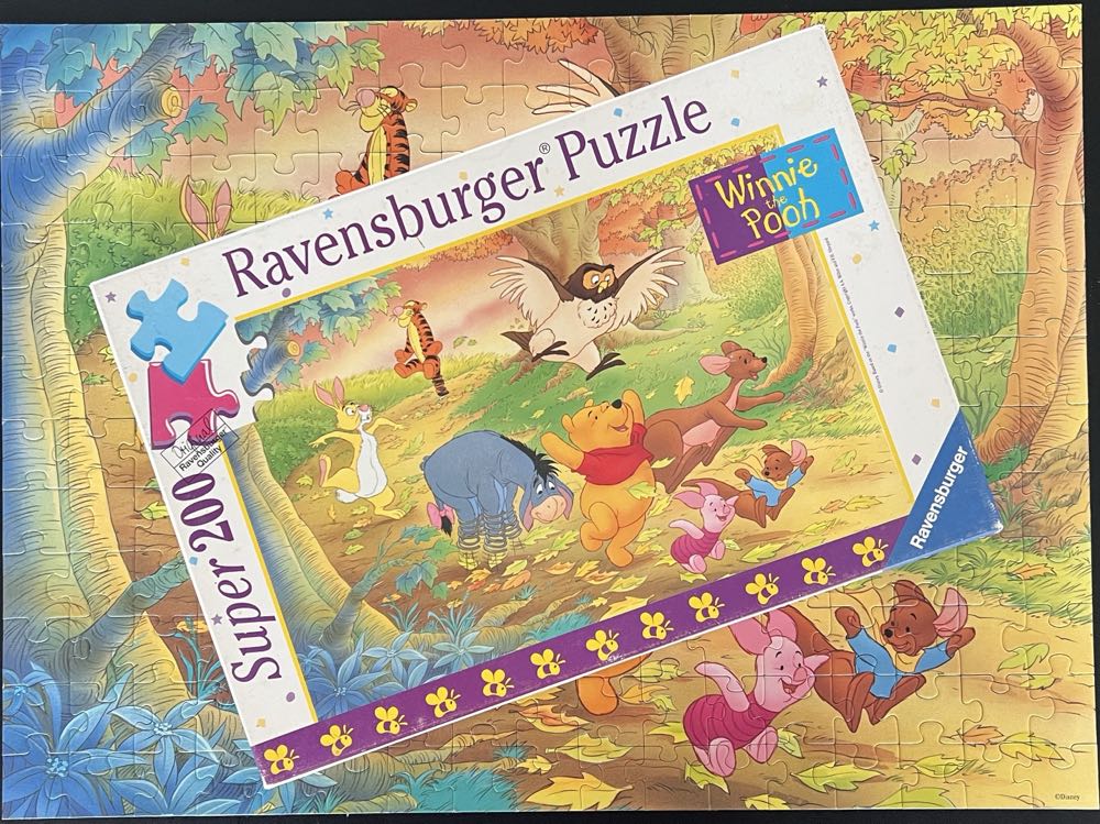 Winnie The Pooh - The Best Jumper - Ravensburger puzzle collectible [Barcode 4005556126743] - Main Image 4