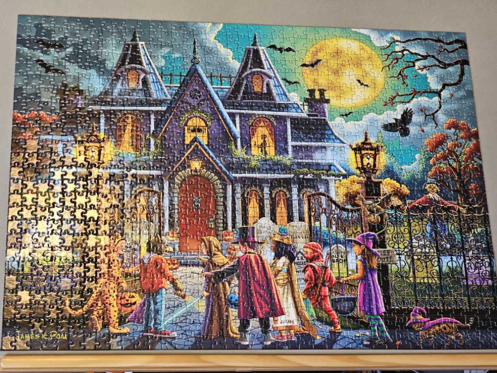 Haunted House  - Boardwalk puzzle collectible [Barcode 671095106283] - Main Image 2