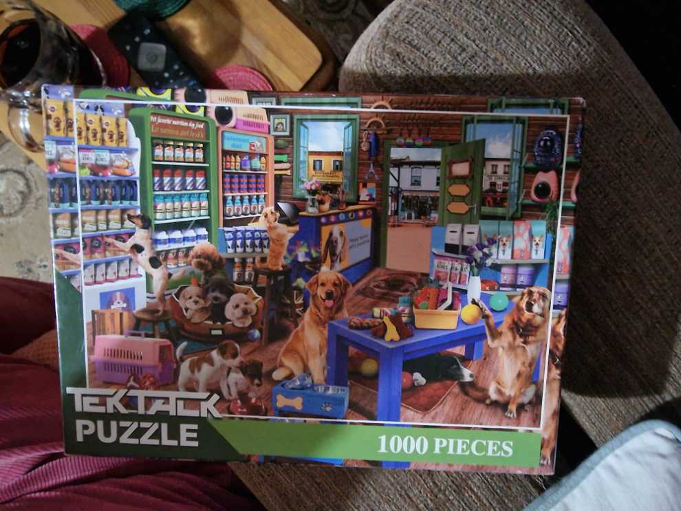 New York Company Vogue Beribboned Peacock S