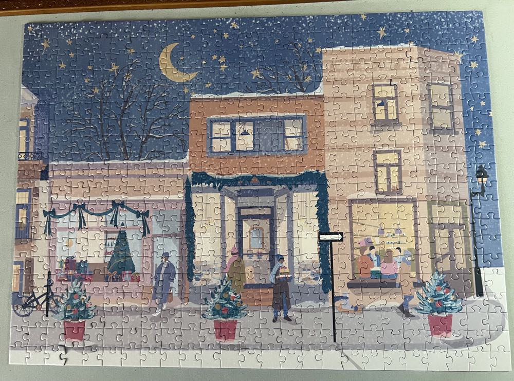 Holiday Streets Limited Edition - Villager Puzzles puzzle collectible [Barcode 628774337049] - Main Image 3