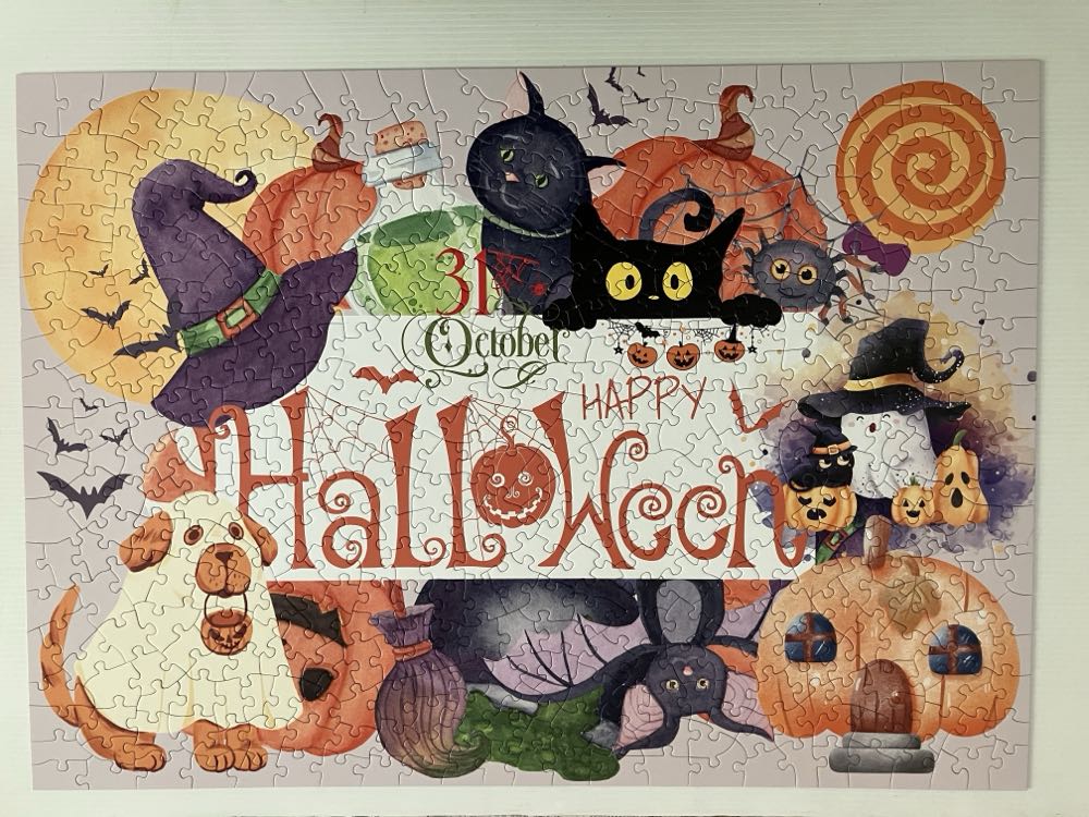 Whiskers & Witches - Q Puzzles puzzle collectible - Main Image 2