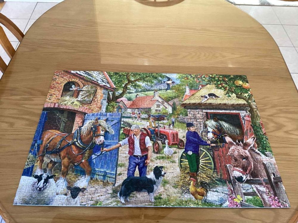 A Bessy Day At Appletree Lane - House Of Puzzles puzzle collectible [Barcode 5060002006450] - Main Image 3