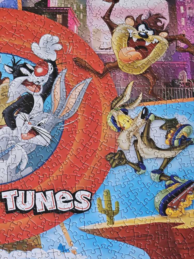 That’s All Folks! - Masterpieces Puzzle Conpany puzzle collectible [Barcode 705988725920] - Main Image 4