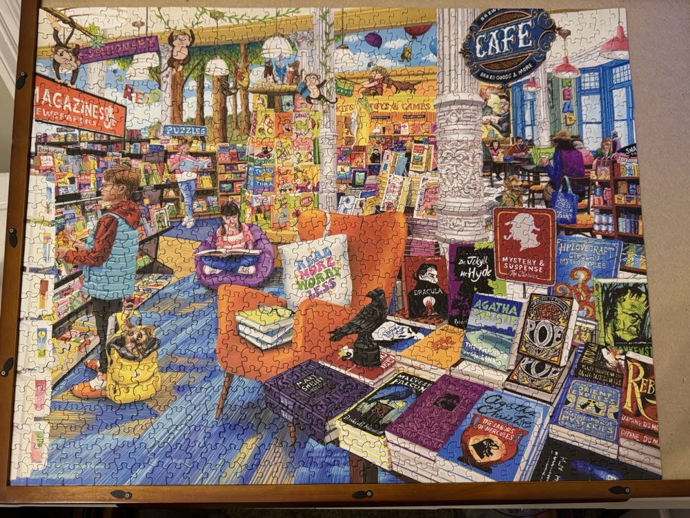 Cafe Bookstore - White Mountain 🇺🇸 puzzle collectible [Barcode 724819269686] - Main Image 2