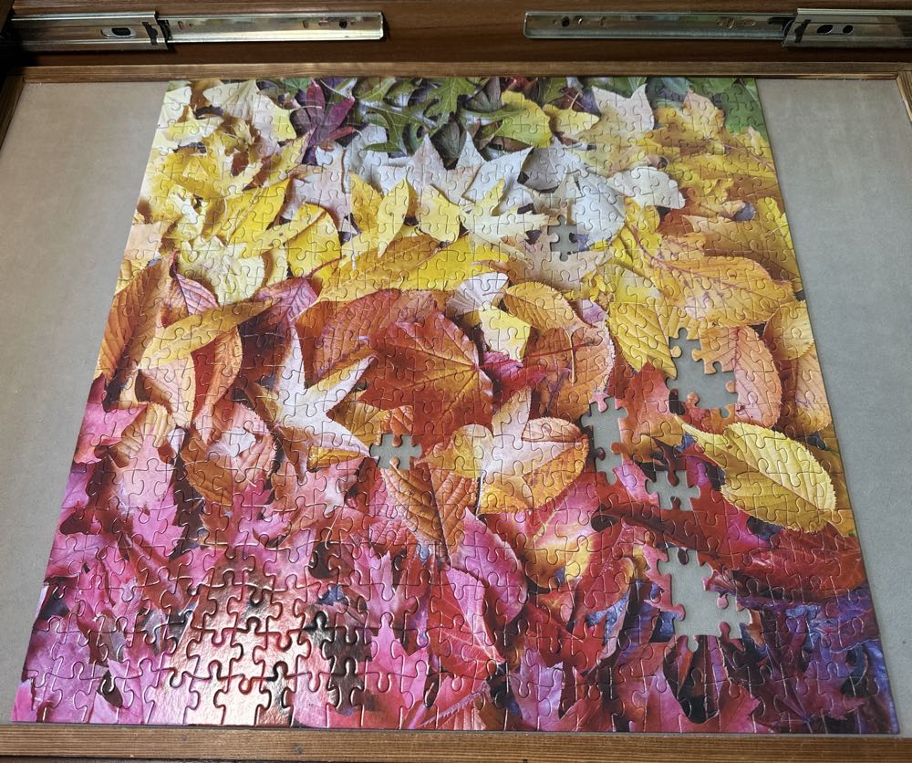 Autumn Leaves - Galison puzzle collectible [Barcode 78038059001299] - Main Image 2