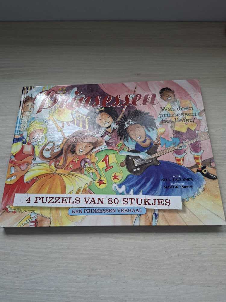 Gamewright Dragonwood A Game Of Dice & Daring Board Game Multi-colored 5”