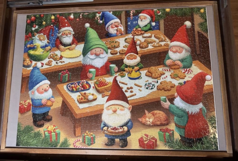 Gnome Cookie Workshop  puzzle collectible - Main Image 2