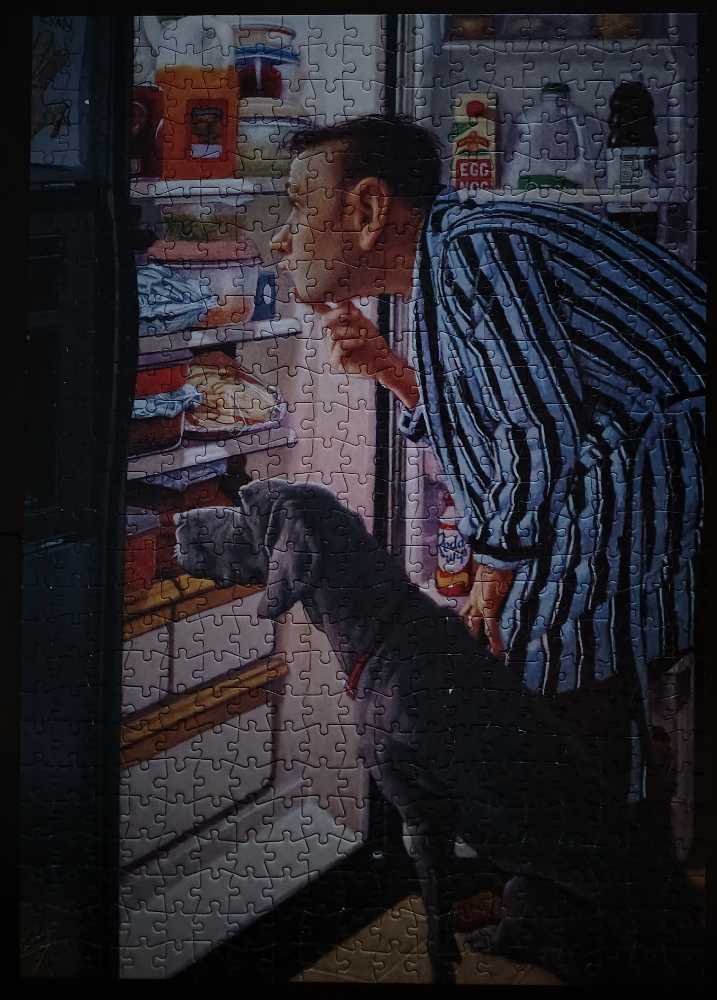 Midnight Snack - Buffalo puzzle collectible [Barcode 079346036417] - Main Image 3