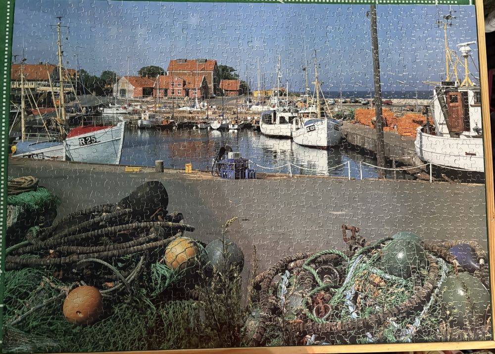 Bornholm, Denmark - Guild Puzzle puzzle collectible [Barcode 073000047108] - Main Image 2