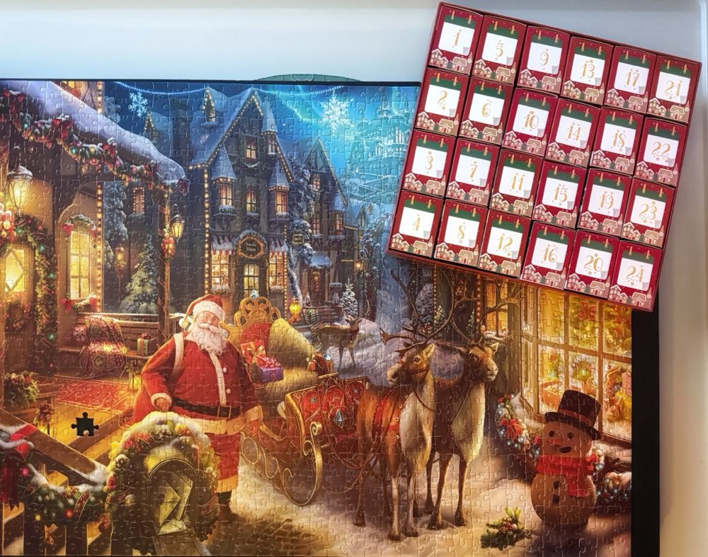 Polar Christmas Eve*^ - Unbranded puzzle collectible - Main Image 4