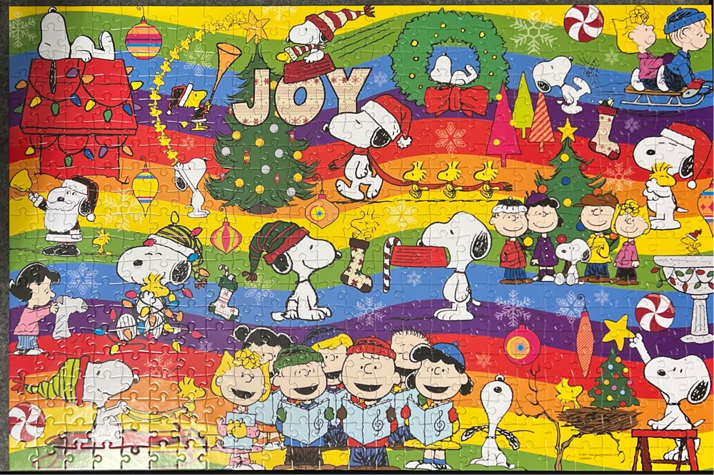 A Very Merry Christmas - Peanuts (Peanuts Worldwide / licensed) puzzle collectible - Main Image 2