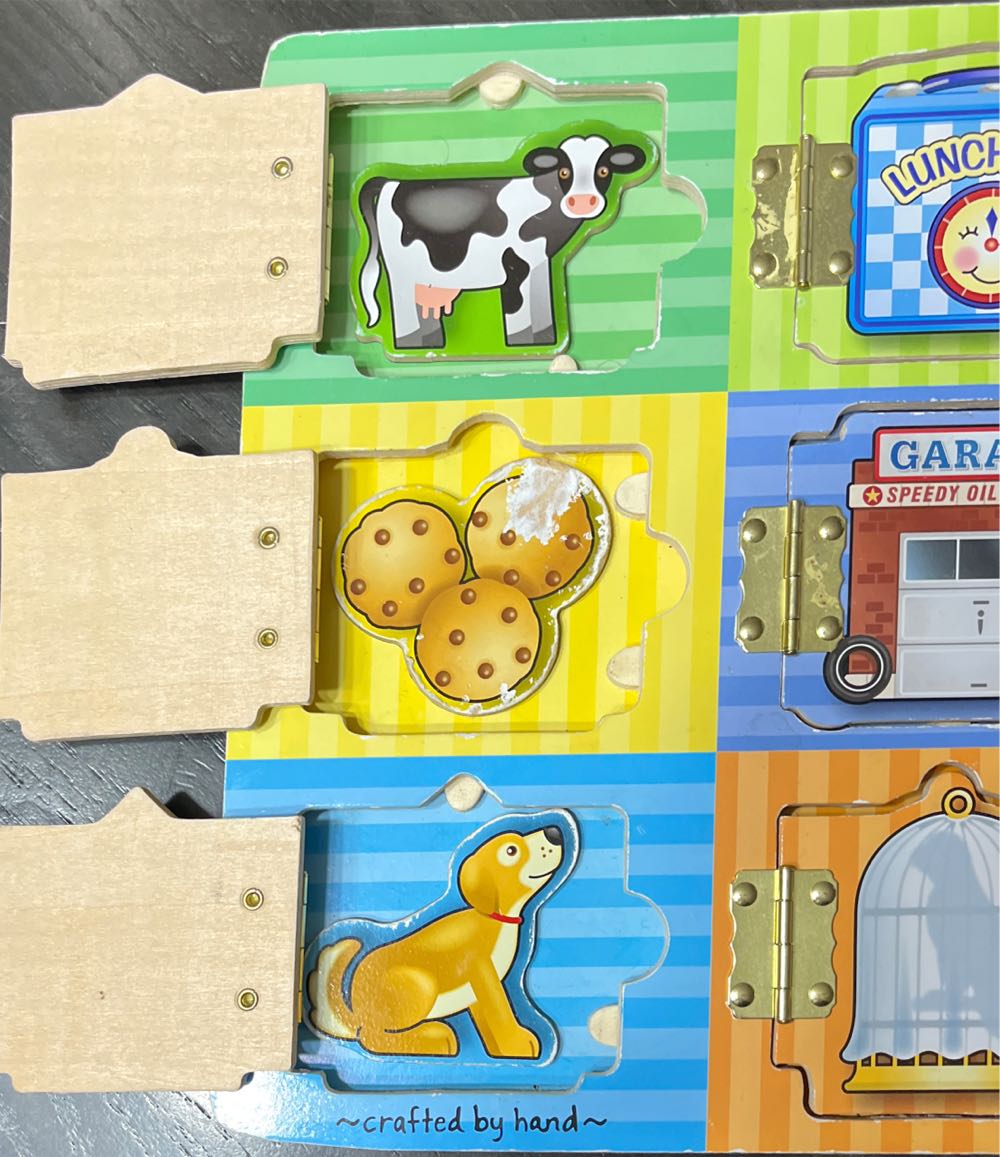 Hide & Seek Board - Melissa & Doug puzzle collectible - Main Image 3