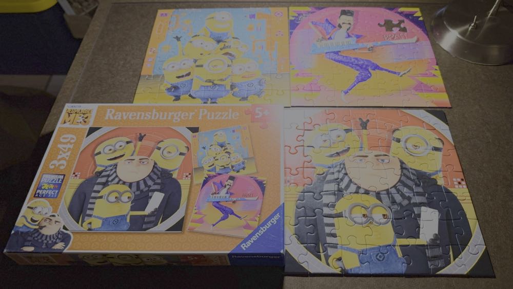3x49 Ravensburger Despicable Me Minions 3x49 3 In 08016 Abenteuer Mit Den - Ravensburger puzzle collectible [Barcode 4005556080168] - Main Image 2