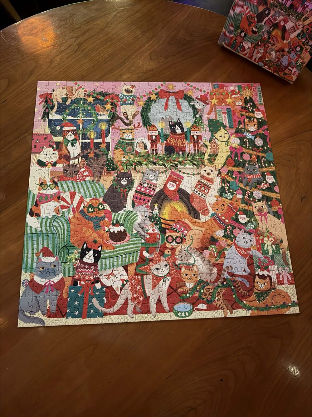 Z - Merry Catmas! (Loan) - Mudpuppy (Galison) puzzle collectible [Barcode 9780735386310] - Main Image 2