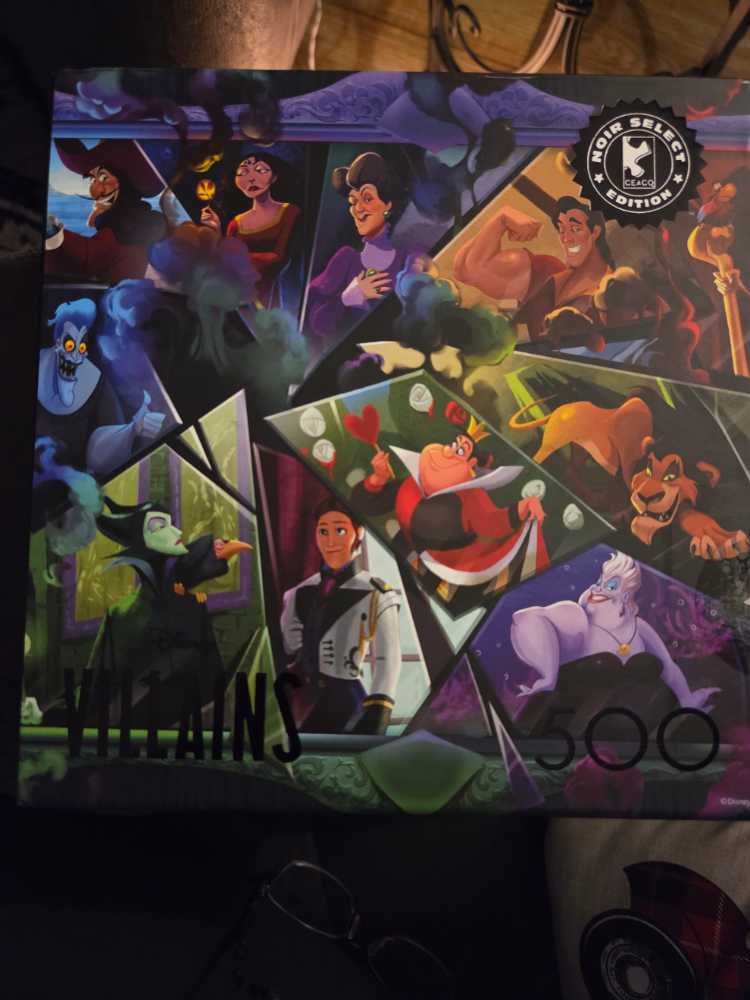 Disney Villains - Ceaco puzzle collectible [Barcode 021081300346] - Main Image 2