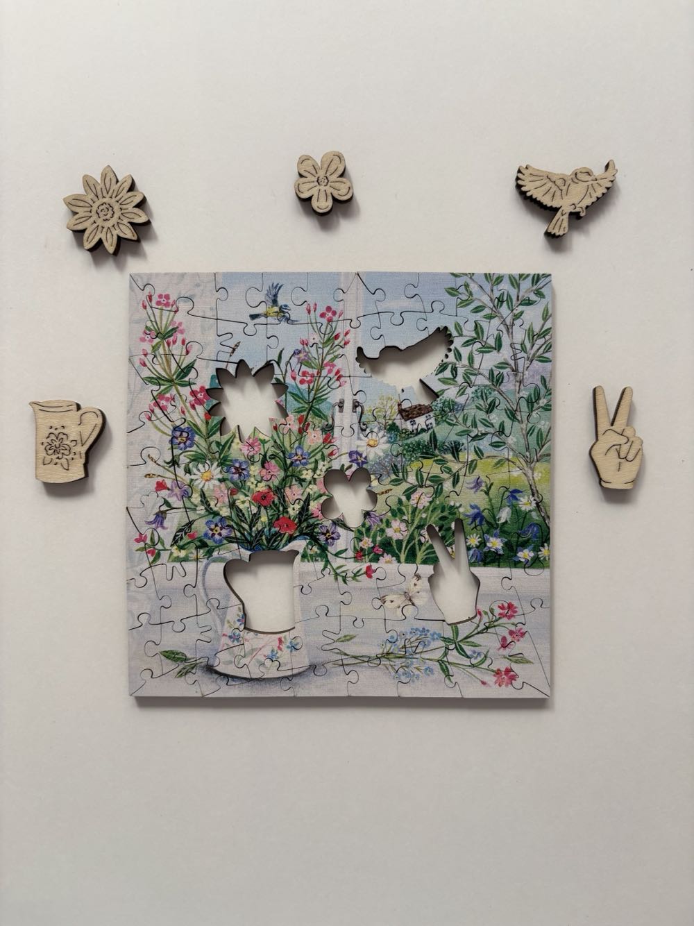 Jug Of Wildflowers  puzzle collectible [Barcode 5056461102154] - Main Image 3