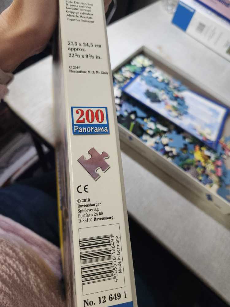 Adorable Meerkats - Ravensburger puzzle collectible [Barcode 4005556126491] - Main Image 3