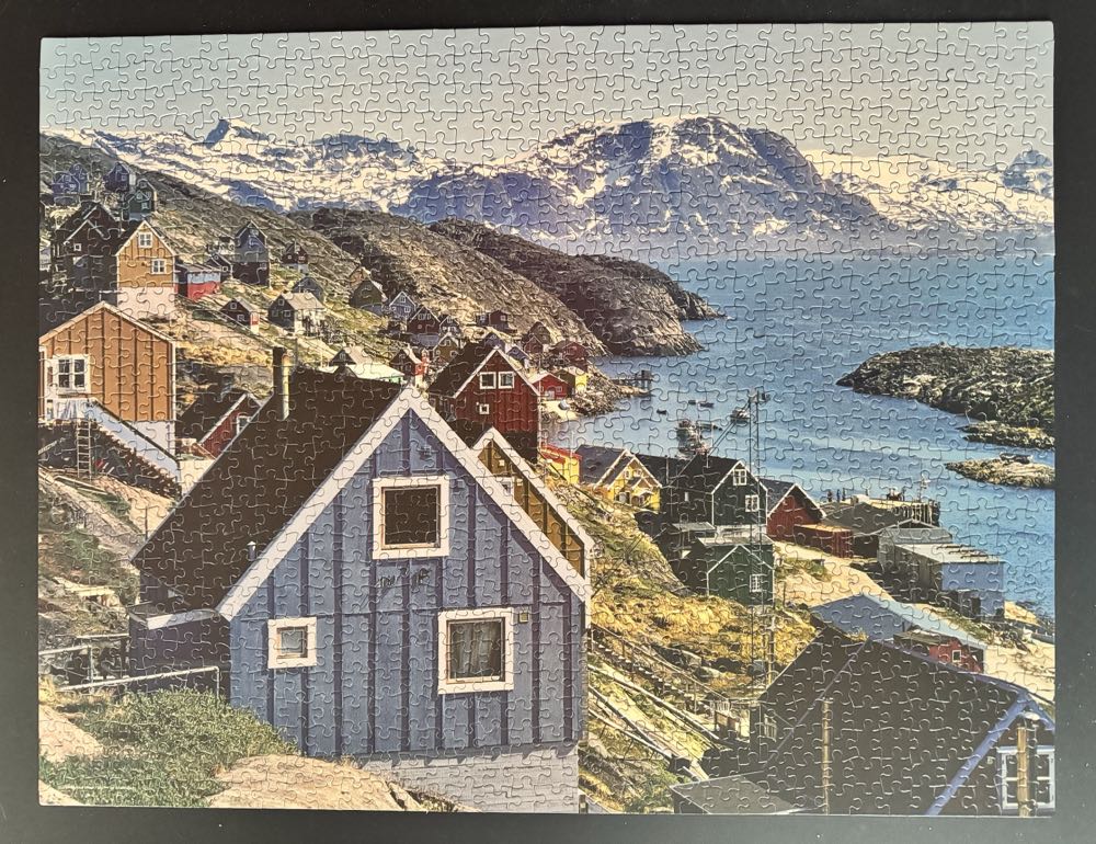 Small Town In Greenland - Big Ben ( Milton Bradley) puzzle collectible - Main Image 2