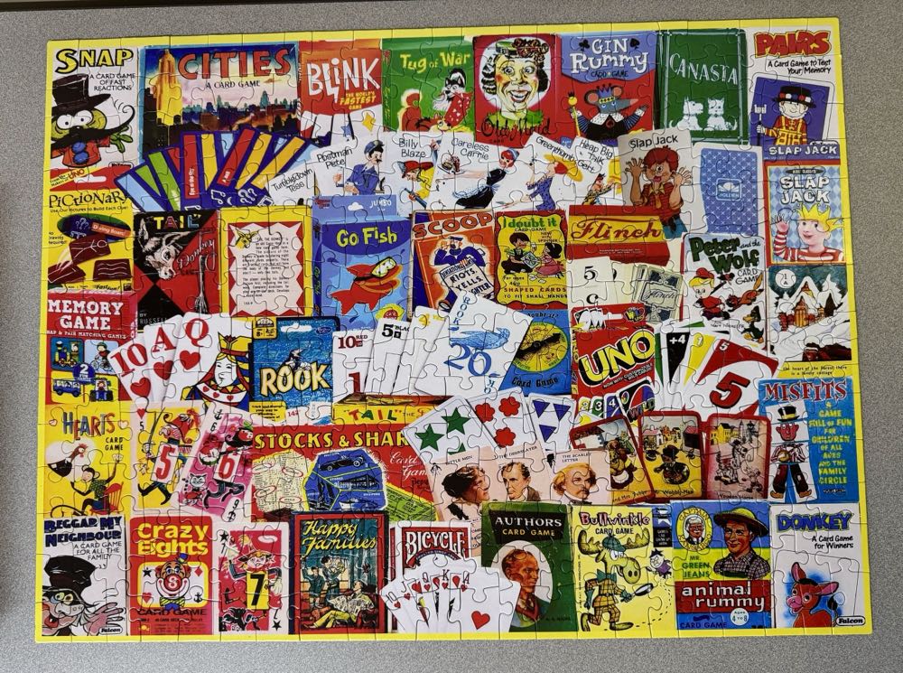 Card Games - White Mountain Puzzles puzzle collectible [Barcode 724819269907] - Main Image 2